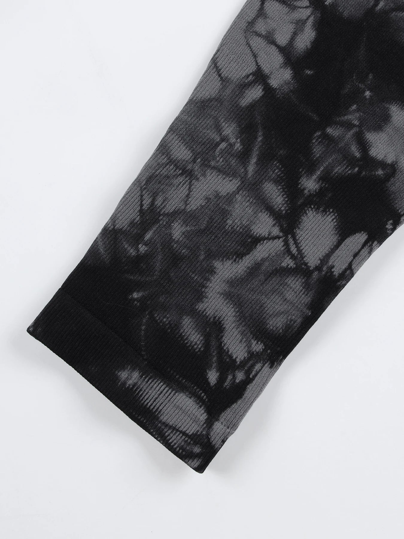 Bold Cut-Out Tummy Control Leggings